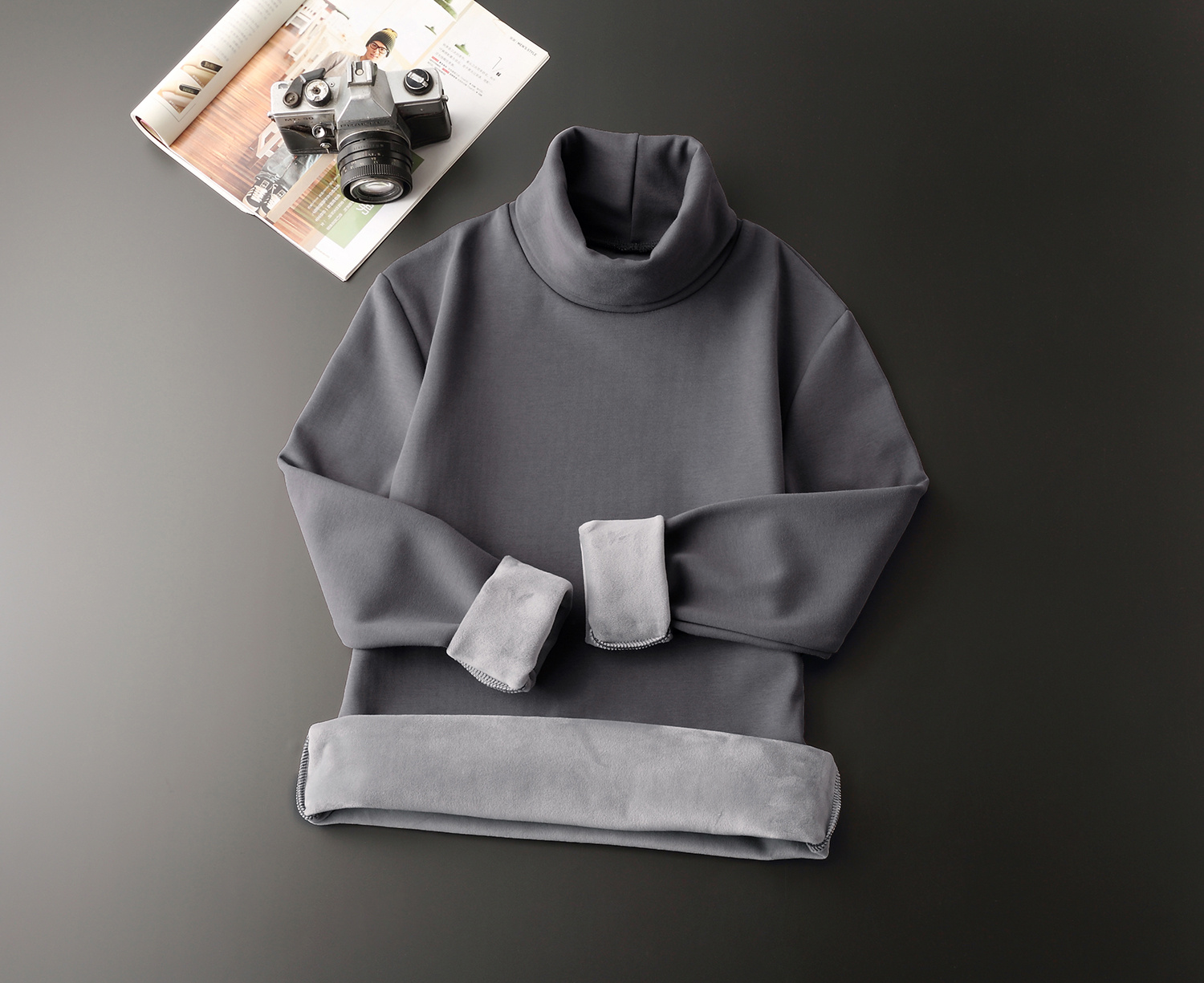 服装摄影中的挂拍与平铺技巧 以风衣、大衣及牛仔单品为例